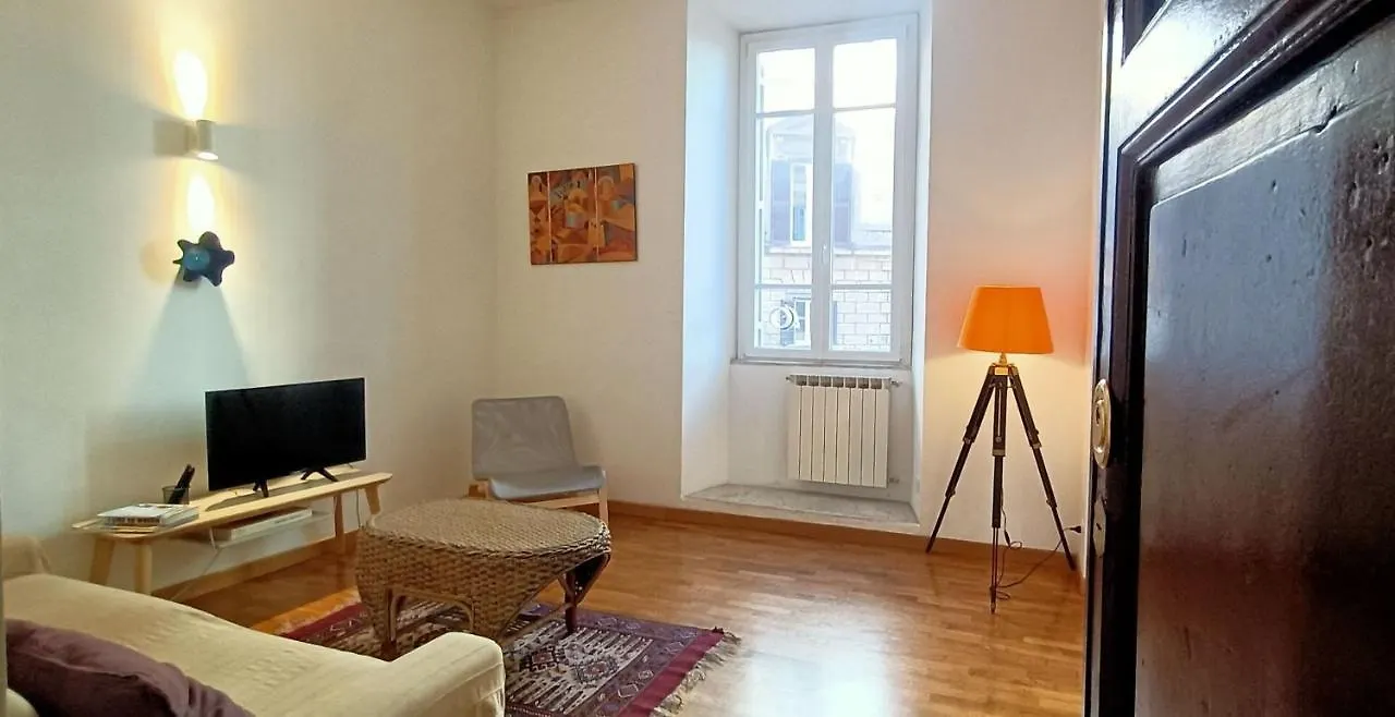 Terrace Apartment On The Monuments Of Rome 0*,