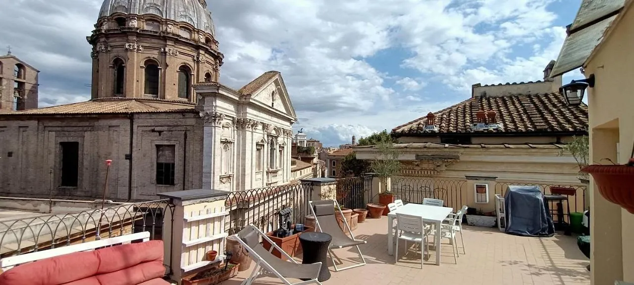 Terrace Apartment On The Monuments Of Rome