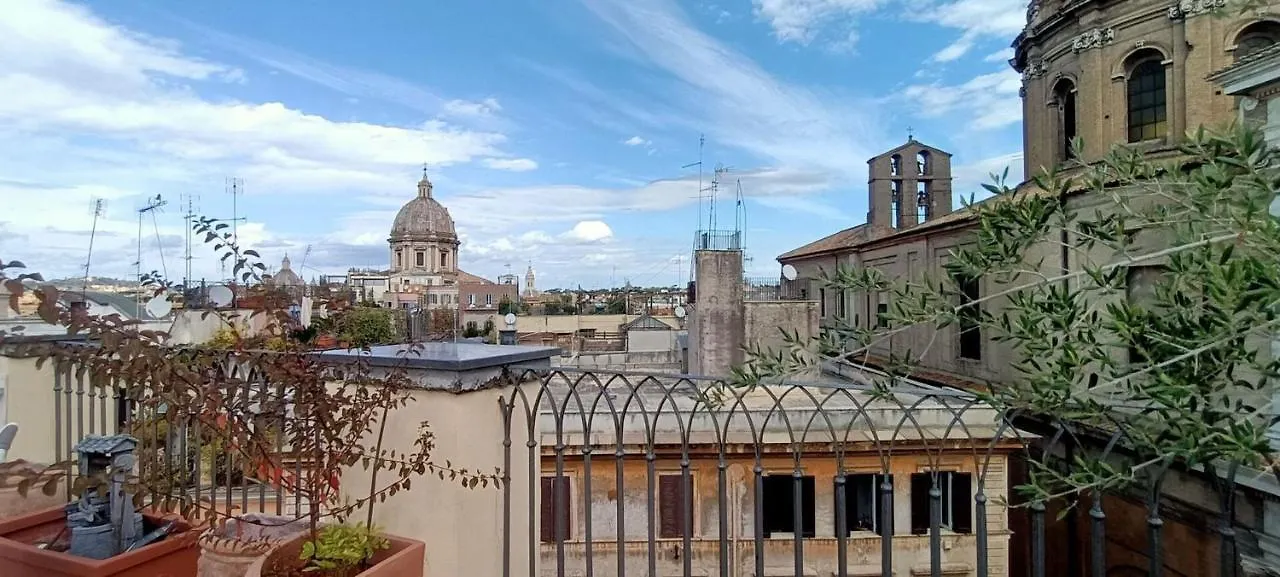 Terrace Apartment On The Monuments Of Rome